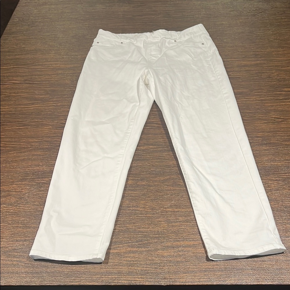 Liverpool White Straight Leg Jeans with Classic Fit